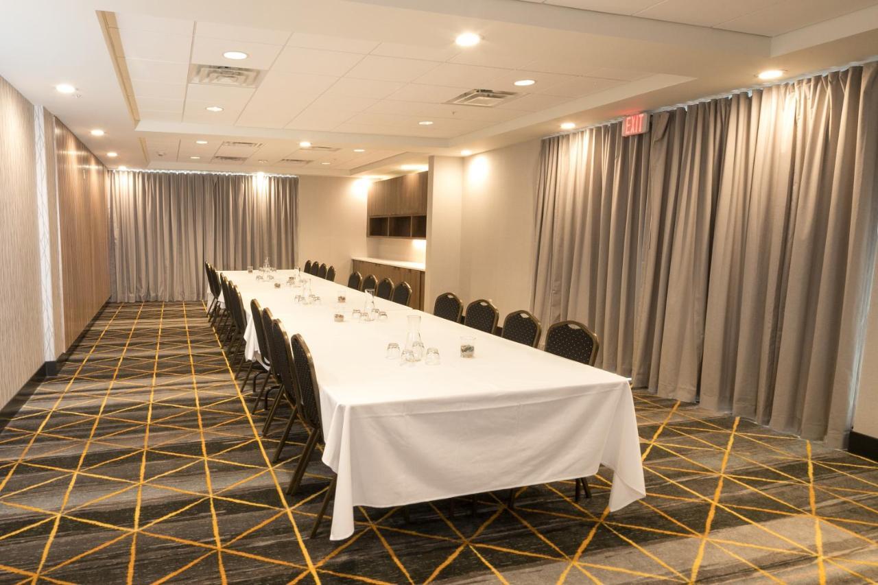 Holiday Inn & Suites Detroit - Troy By Ihg Esterno foto