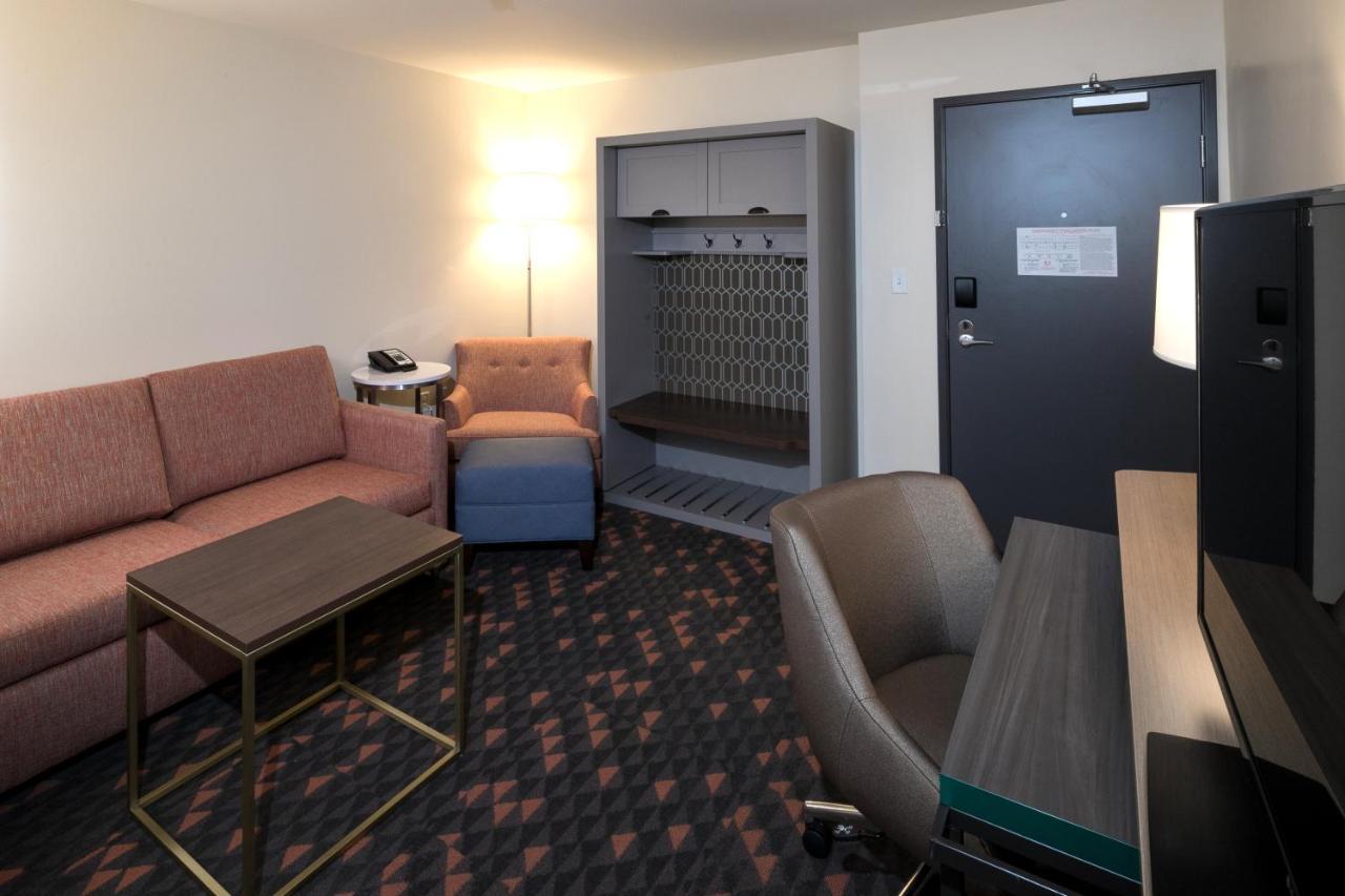 Holiday Inn & Suites Detroit - Troy By Ihg Esterno foto