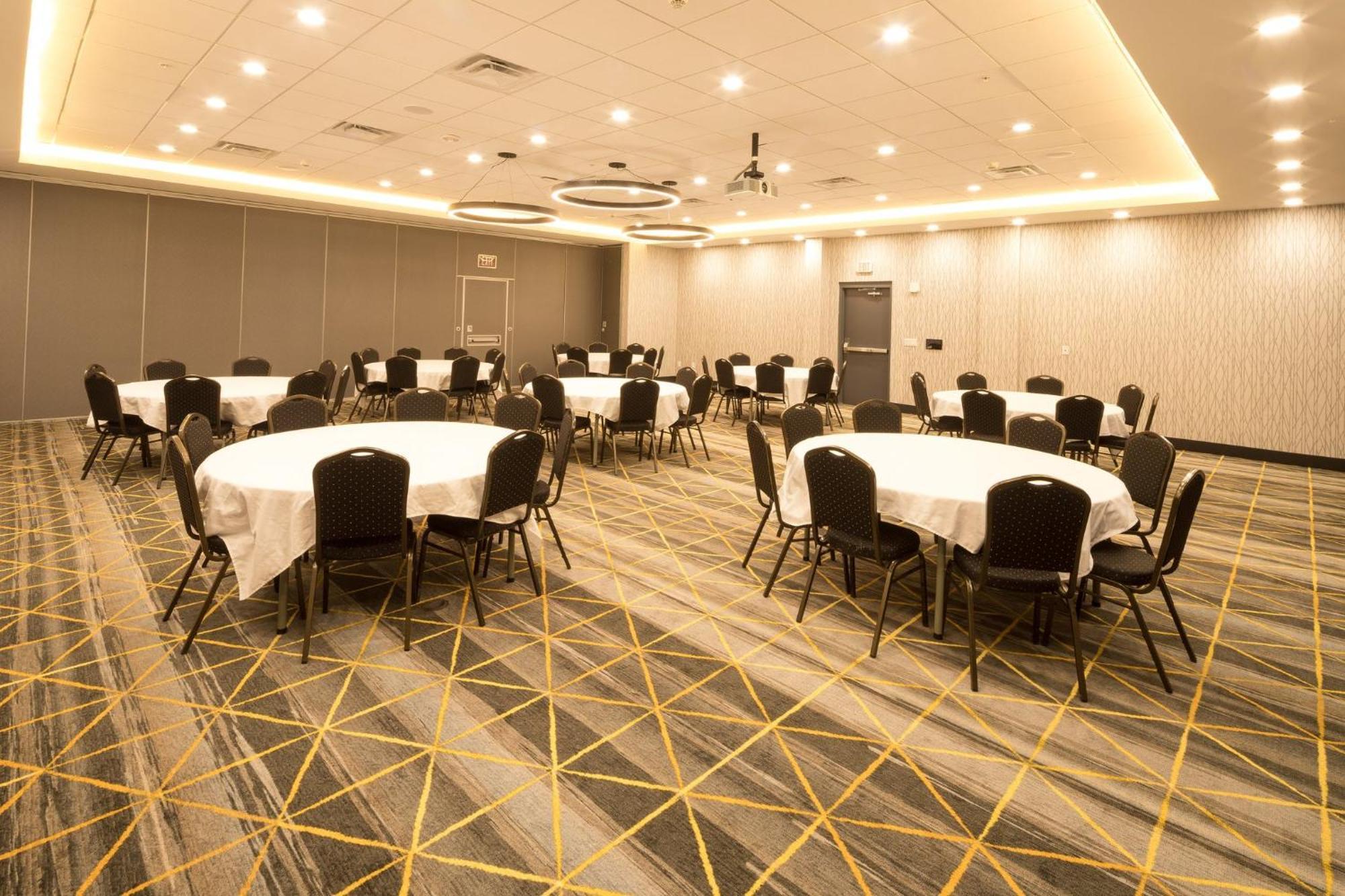 Holiday Inn & Suites Detroit - Troy By Ihg Esterno foto